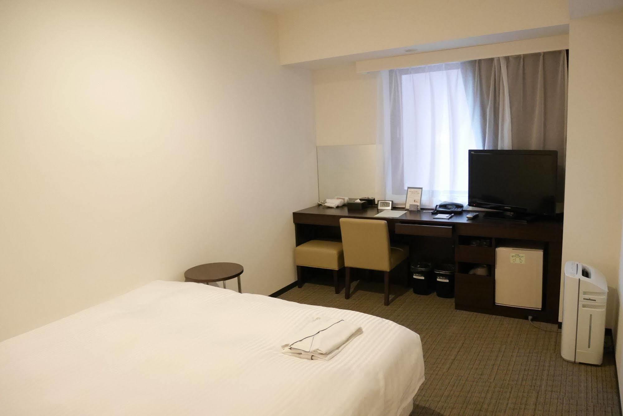Sotetsu Fresa Inn Yokohama Sakuragi-Cho Екстер'єр фото